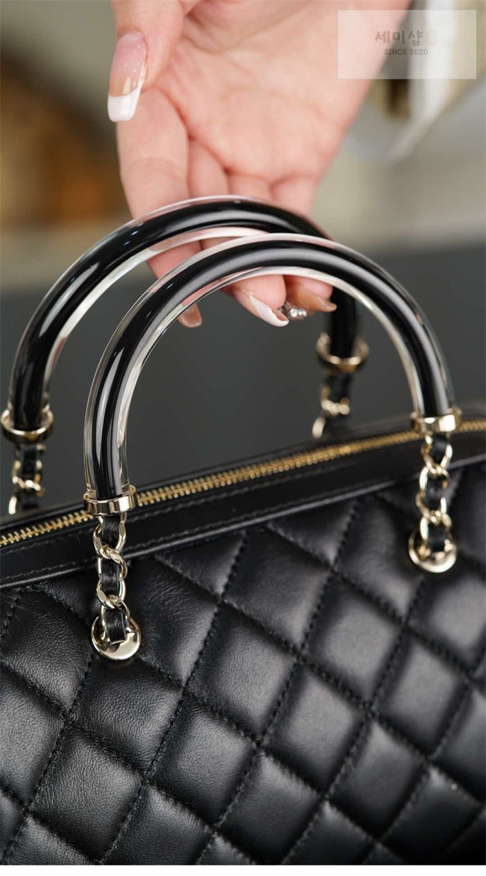 C H A N E L 샤넬 25c 체인 미니 볼링백 블랙 Bag 18번 이미지