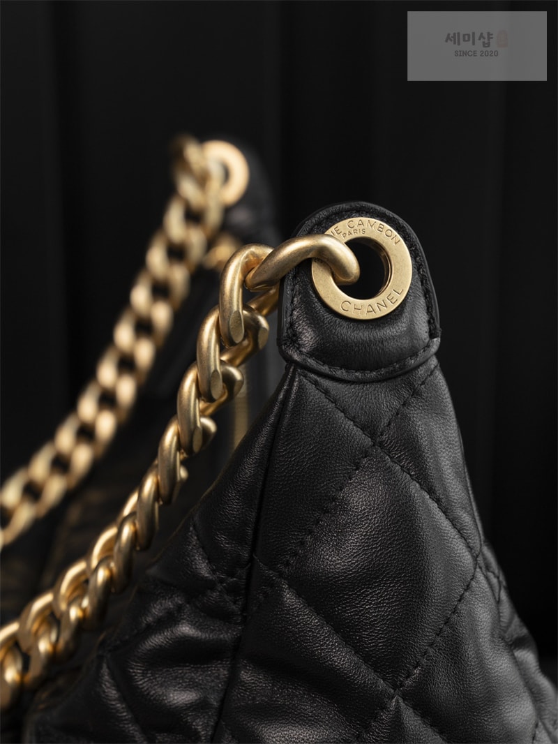 C H A N E L 샤넬 25c 크루즈 호보 백 맥시 골드메탈 블랙 블랙 Bag 18번 이미지