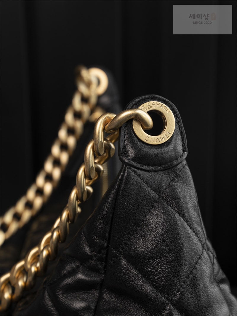 C H A N E L 샤넬 25c 크루즈 호보 백 맥시 골드메탈 블랙 블랙 Bag 17번 이미지