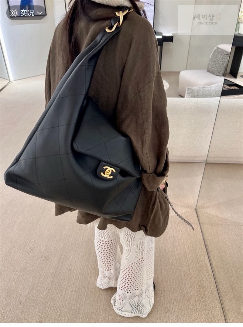 C H A N E L 샤넬 25k 맥시 호보 백 골드 메탈 블랙 블랙 Bag 9번 이미지