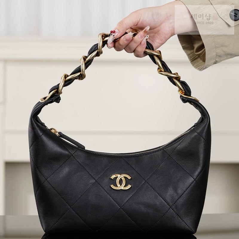 C H A N E L 샤넬 25k 호보백 블랙 골드 메탈 블랙 Bag 4번 이미지