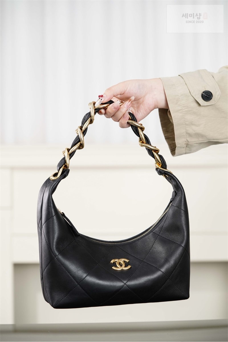 C H A N E L 샤넬 25k 호보백 블랙 골드 메탈 블랙 Bag 7번 이미지