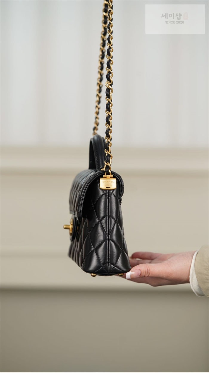 C H A N E L 샤넬 25p 탑핸들 골드 메탈 스몰 플랩 백 블랙 Bag 2번 이미지