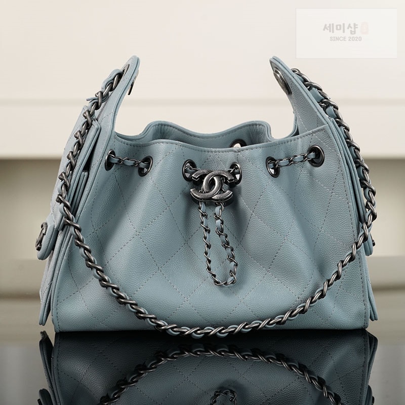 샤넬 샤넬 26C 25 미니 호보 백 그레인드 카프스킨 골드 메탈 라이트 블루 Bag 9번 이미지