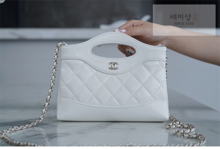 C H A N E L 샤넬 31 나노 숄더 핸드백 화이트 Bag 2번 이미지