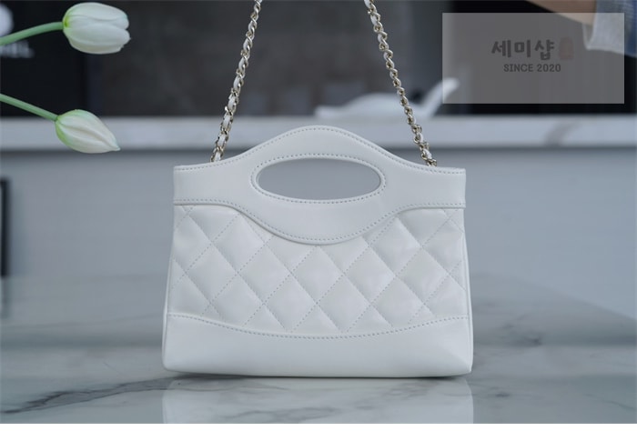 C H A N E L 샤넬 31 나노 숄더 핸드백 화이트 Bag 8번 이미지