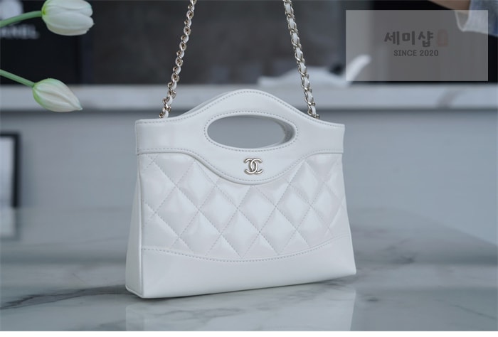 C H A N E L 샤넬 31 나노 숄더 핸드백 화이트 Bag 15번 이미지