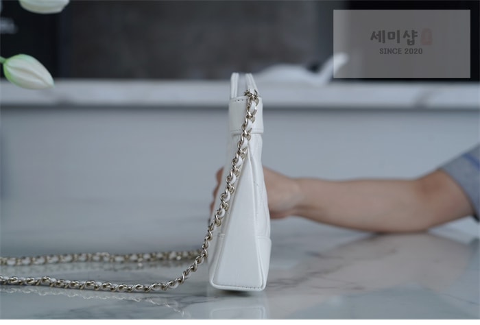 C H A N E L 샤넬 31 나노 숄더 핸드백 화이트 Bag 4번 이미지