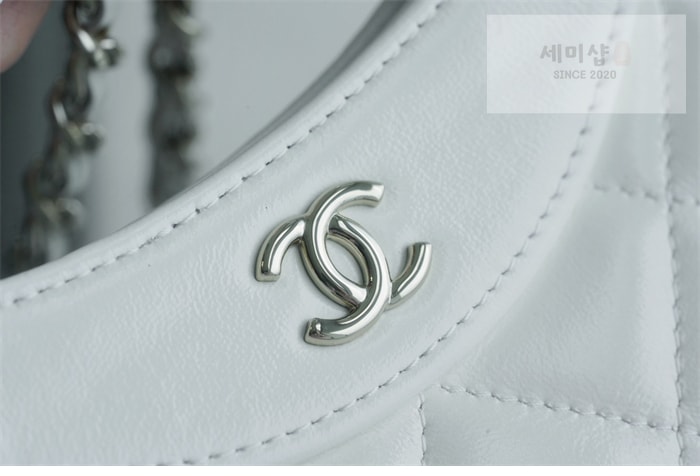 C H A N E L 샤넬 31 나노 숄더 핸드백 화이트 Bag 12번 이미지