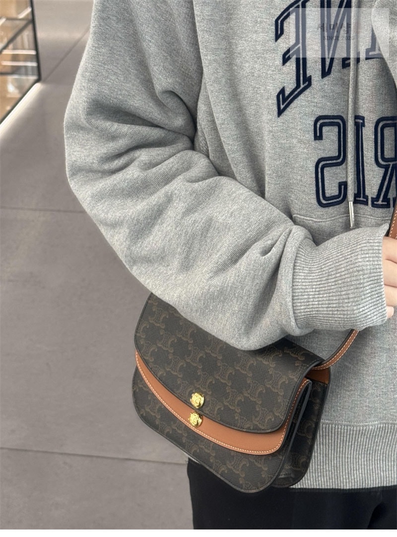 C E L I N E 셀린느 듀오 스트랩 월렛 백 트리옹프 캔버스 10P672 Bag 1번 이미지