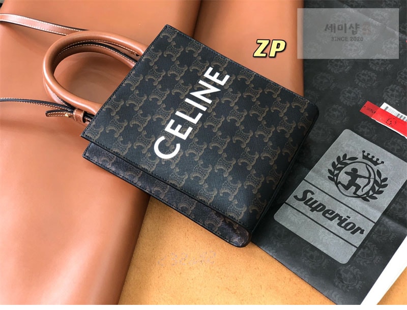 셀린느 셀린느 미니 버티컬 카바스 토트백 트리옹프 캔버스 194372 탄 Bag 26번 이미지