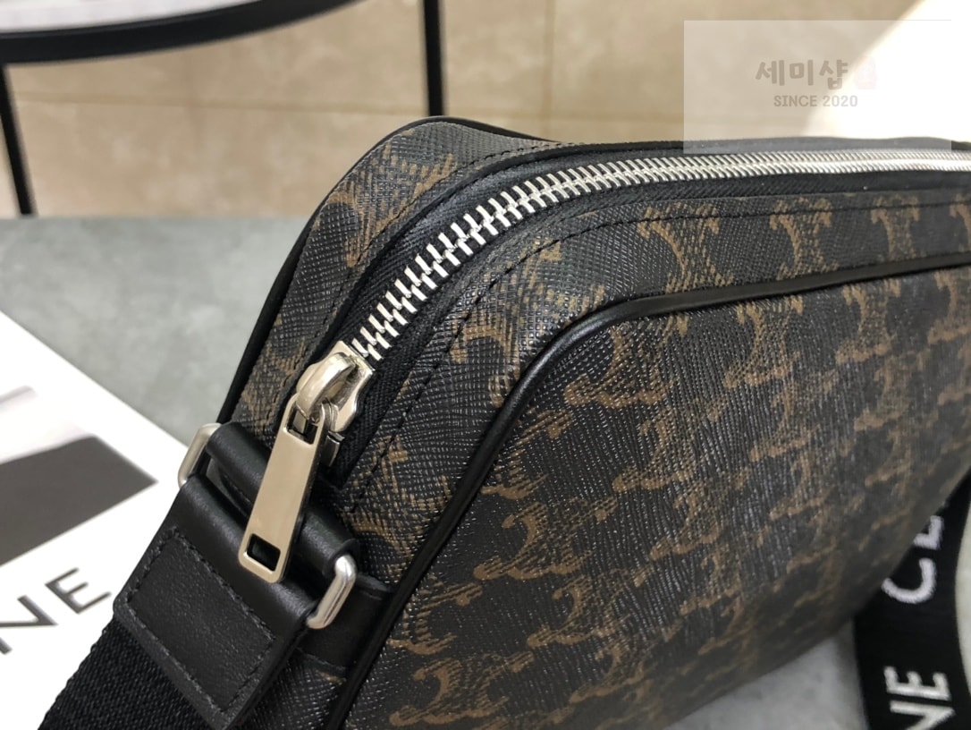 C E L I N E 셀린느 미디움 메신저백 트리오페 캔버스 Bag 6번 이미지