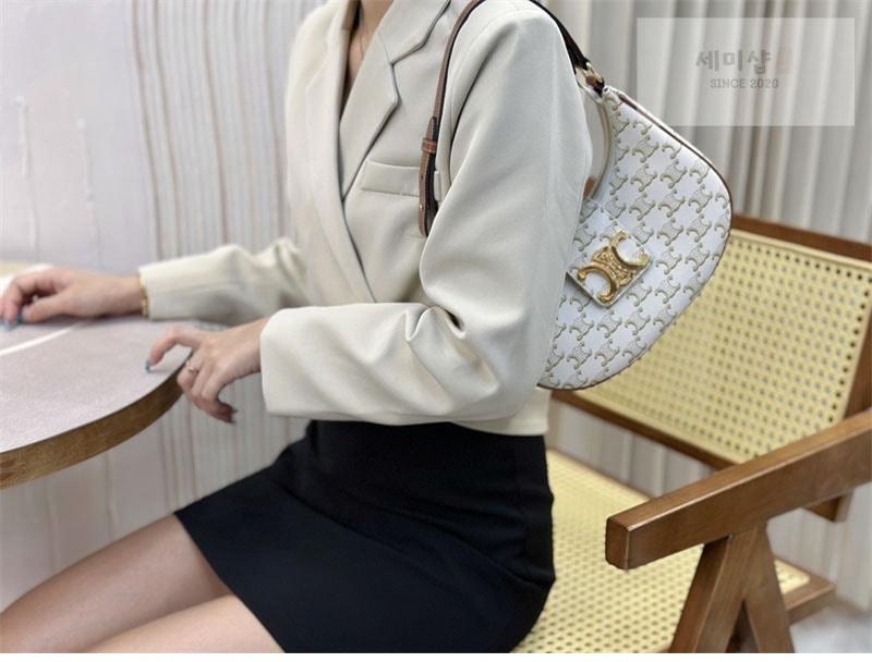 C E L I N E 셀린느 소프트 아바백 트리옹프 캔버스 114492 Bag 1번 이미지