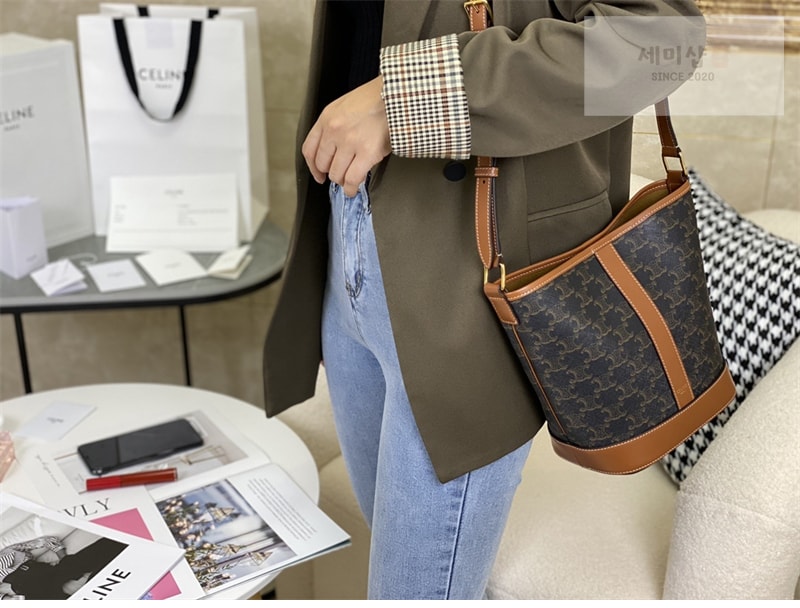 셀린느 셀린느 스몰 버킷백 트리옹프 캔버스 탄 191442 Bag 14번 이미지