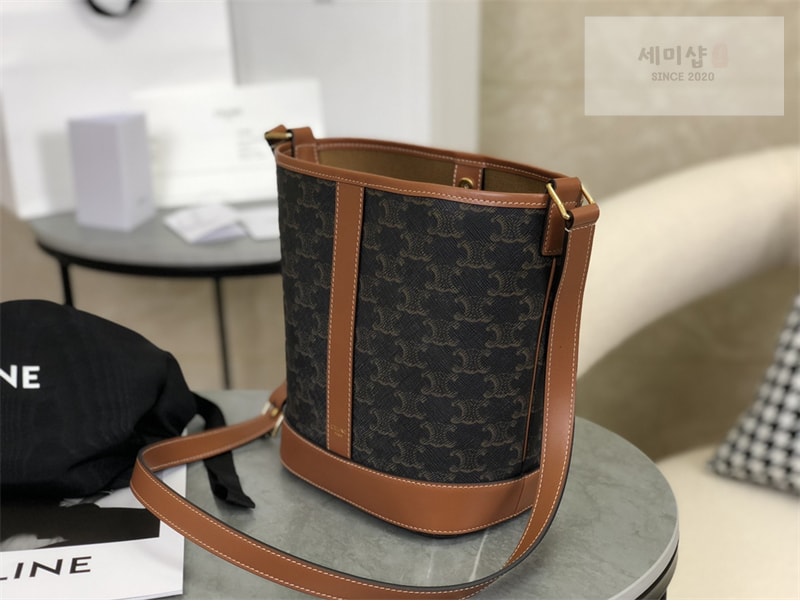 셀린느 셀린느 스몰 버킷백 트리옹프 캔버스 탄 191442 Bag 7번 이미지