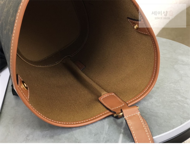 셀린느 셀린느 스몰 버킷백 트리옹프 캔버스 탄 191442 Bag 9번 이미지