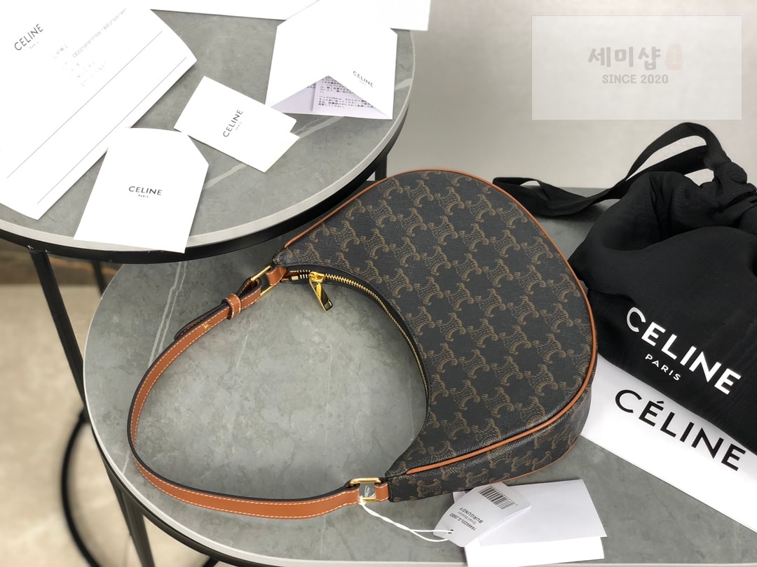 C E L I N E 셀린느 트래오페 캔버스 아바 트리오페 캔버스 Bag 4번 이미지