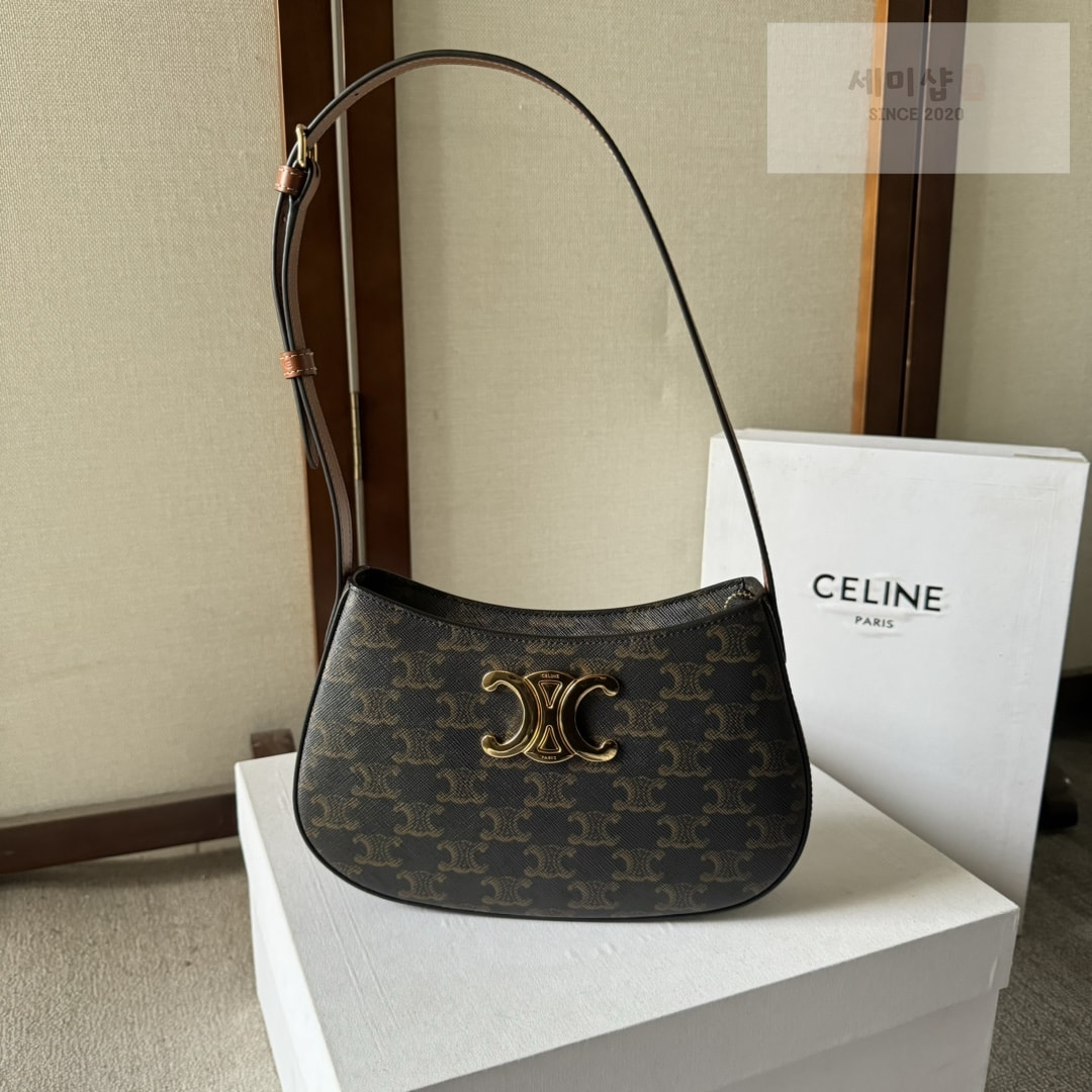 C E L I N E 셀린느 트리옹프 캔버스 미디엄 틸리 백 22*13.5*4CM Bag 2번 이미지