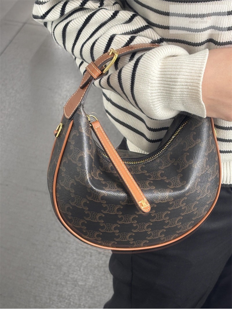 셀린느 셀린느 틴 룰루 숄더백 트리옹프 캔버스 120722 레플리카 11번 이미지 - Bag | 세미샵 레플리카 사이트