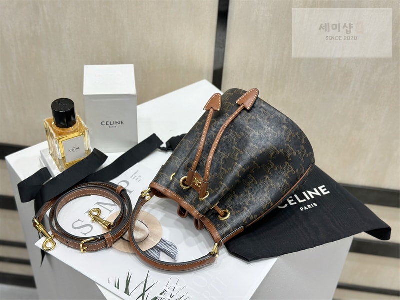 셀린느 셀린느 틴 클라라 백 트리옹프 캔버스 121672 Bag 16번 이미지