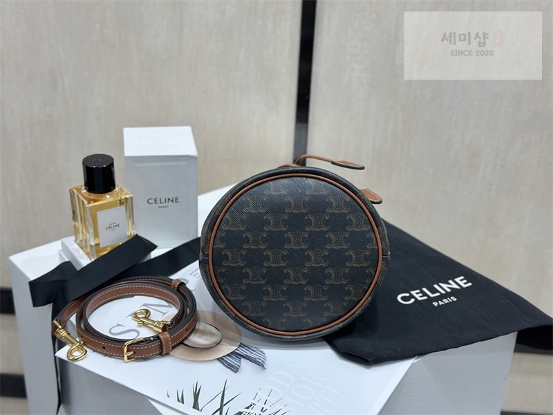 셀린느 셀린느 틴 클라라 백 트리옹프 캔버스 121672 Bag 17번 이미지