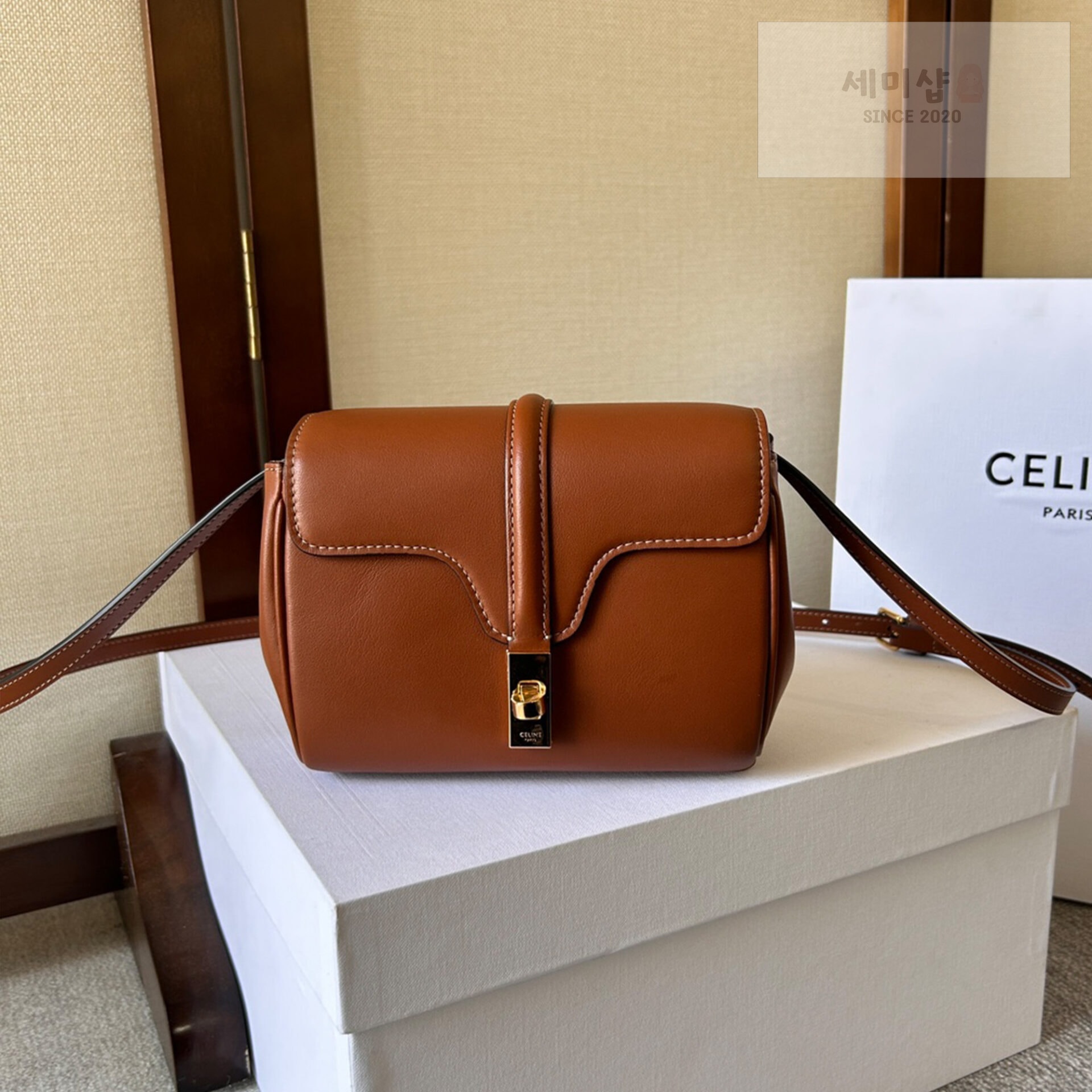 C E L I N E 셀린 소프트 16 미니 스무드 카프 숄더백 18*12.5*6CM “2COLOR” BLACK Bag 2번 이미지