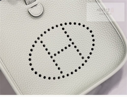 Hermes 에르메스 미니 에블린 16 Mini Evelyne 16 Bag 9번 이미지