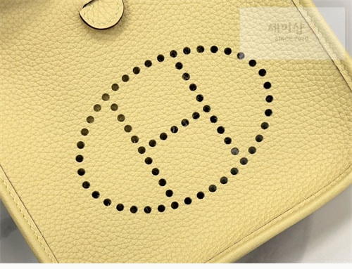 Hermes 에르메스 미니 에블린 16 Mini Evelyne 16 Bag 8번 이미지