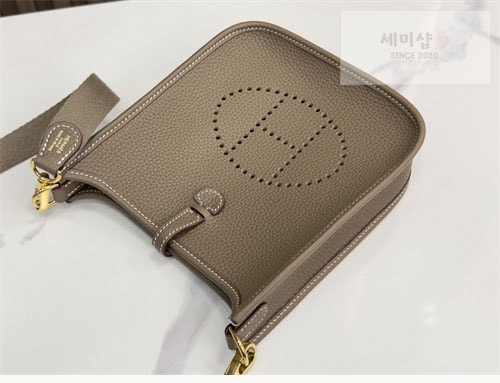 Hermes 에르메스 미니 에블린 16 Mini Evelyne 16 Bag 8번 이미지