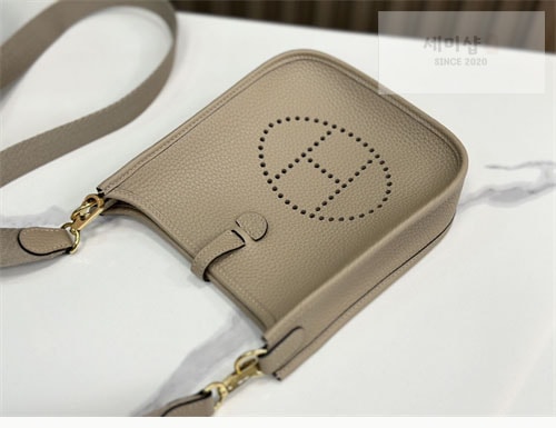 Hermes 에르메스 미니 에블린 16 Mini Evelyne 16 Bag 2번 이미지