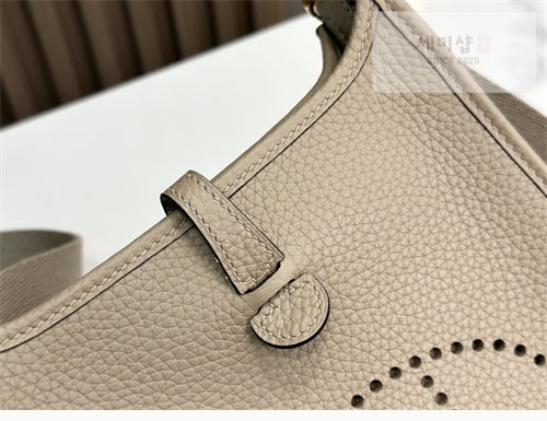 Hermes 에르메스 미니 에블린 16 Mini Evelyne 16 Bag 15번 이미지