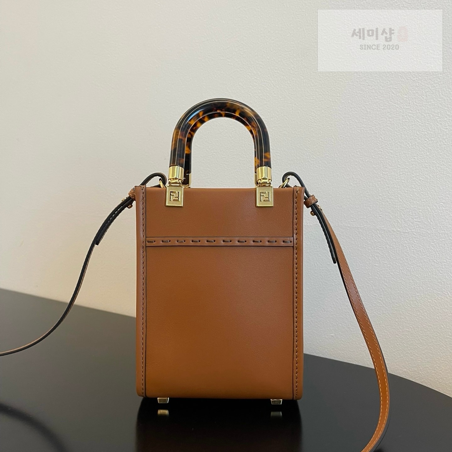펜디 펜디 미니 션샤인 쇼퍼백 카멜 Bag 2번 이미지