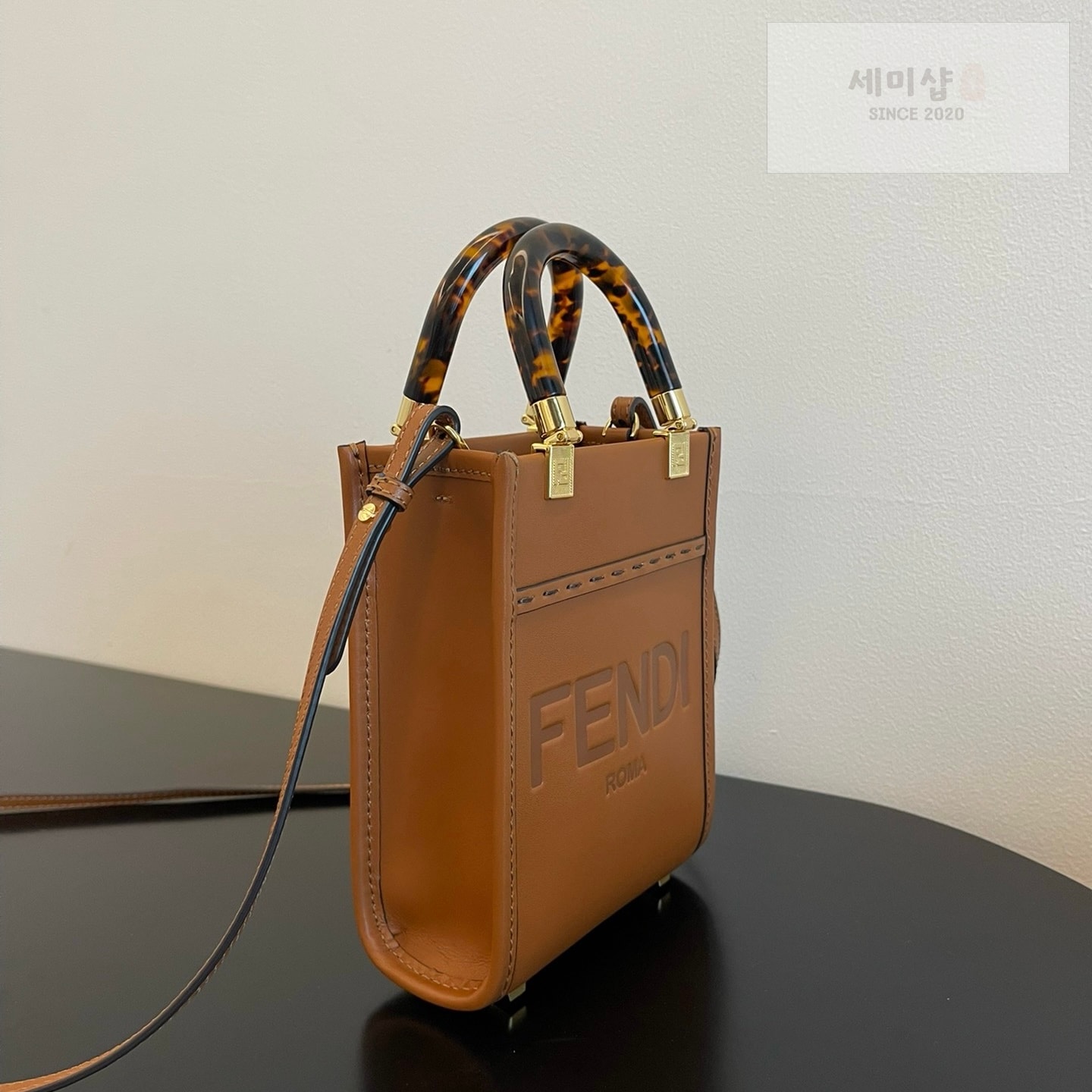 펜디 펜디 미니 션샤인 쇼퍼백 카멜 Bag 3번 이미지
