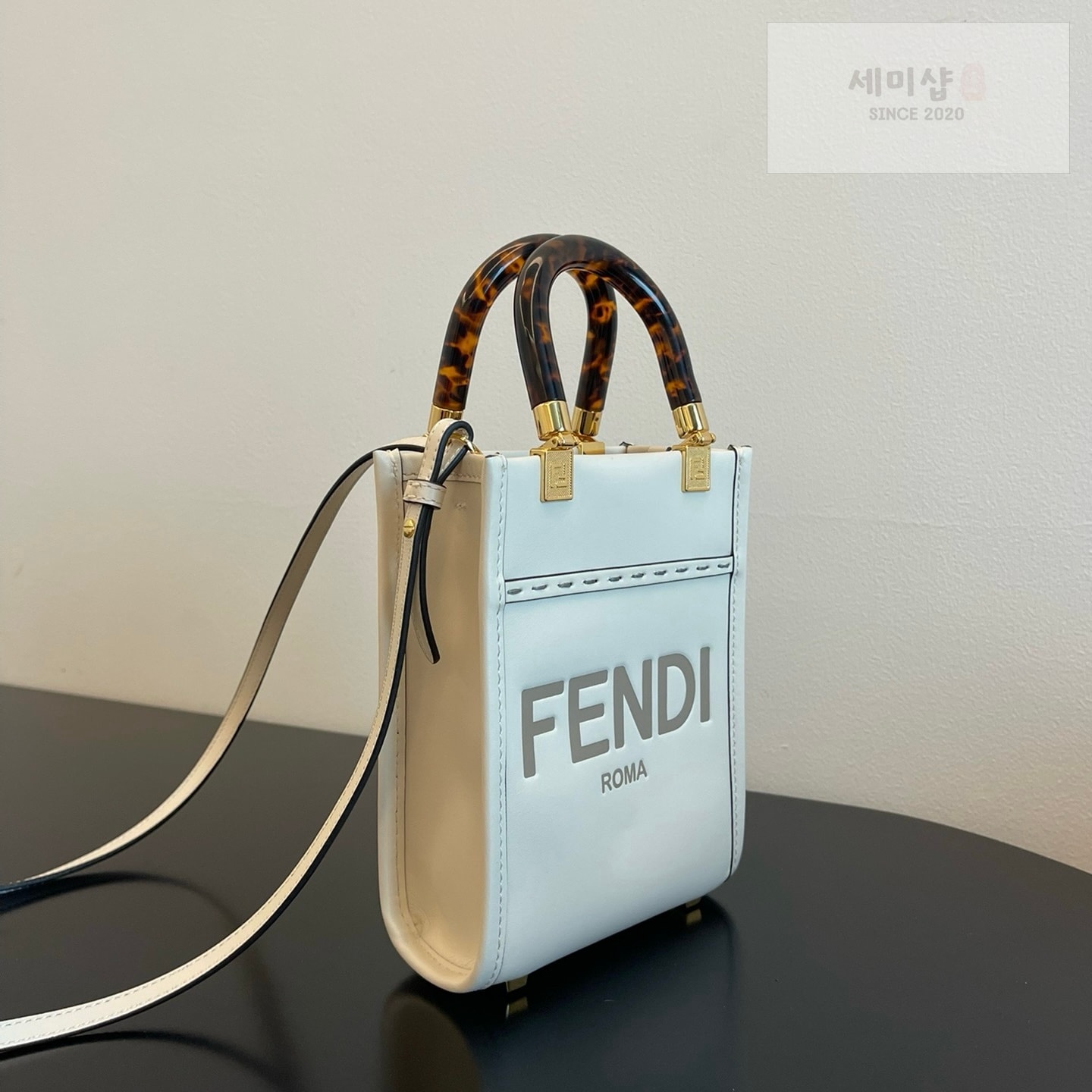 펜디 펜디 미니 션샤인 쇼퍼백 크림 Bag 2번 이미지