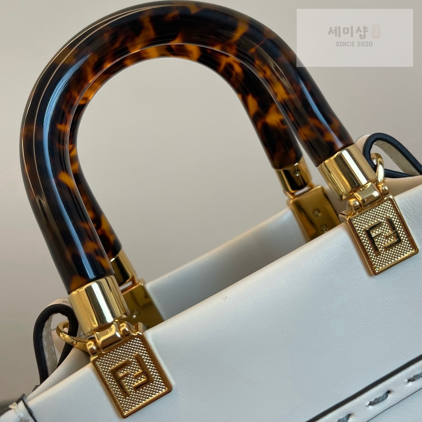 펜디 펜디 미니 션샤인 쇼퍼백 크림 Bag 4번 이미지