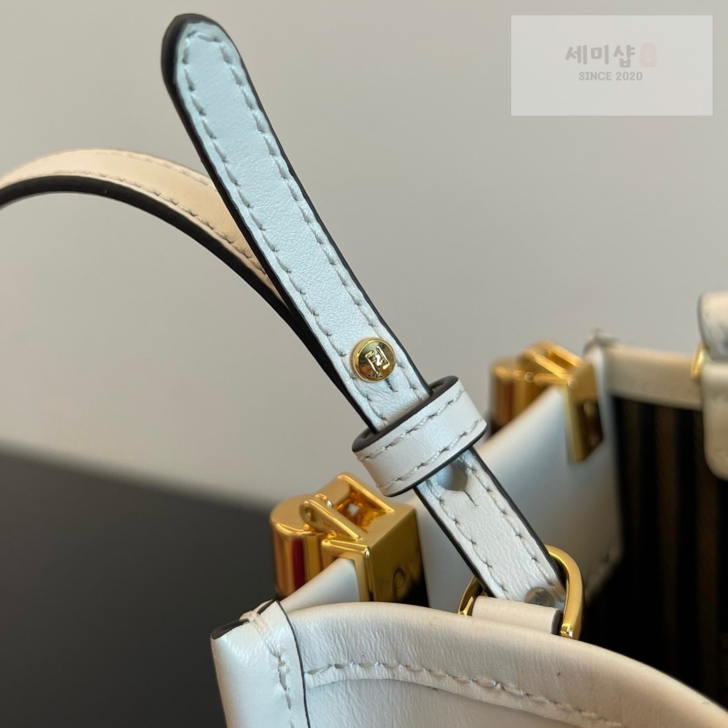 펜디 펜디 미니 션샤인 쇼퍼백 크림 Bag 5번 이미지