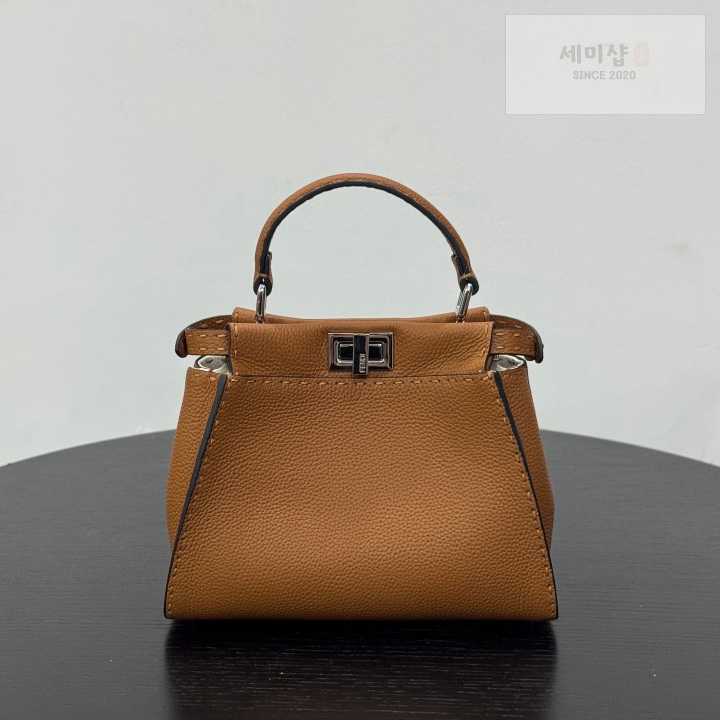 펜디 펜디 미니 피카부 아이씨 유 탄(브라운) Bag 1번 이미지