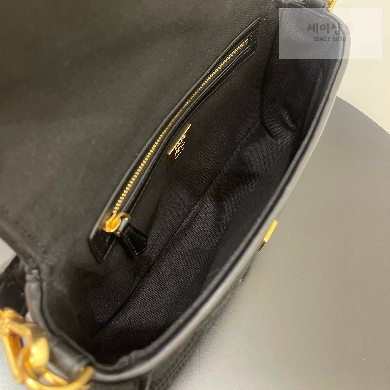 펜디 펜디 미디움 바게뜨 FF 3D 엠보스드 블랙 자카드 패브릭 Bag 6번 이미지