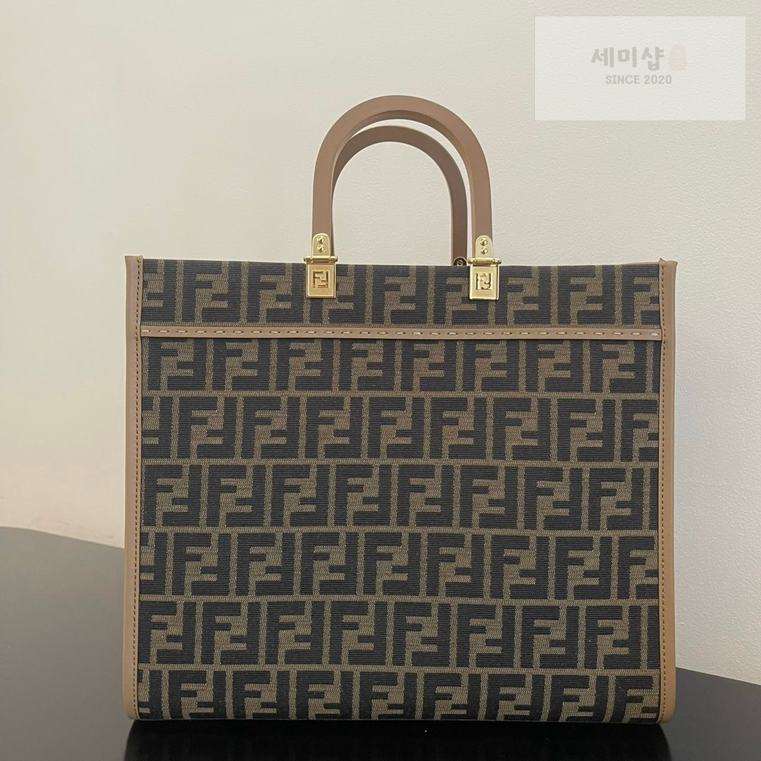 펜디 펜디 미디움 션샤인 쇼퍼백 FF 모노그램 Bag 2번 이미지