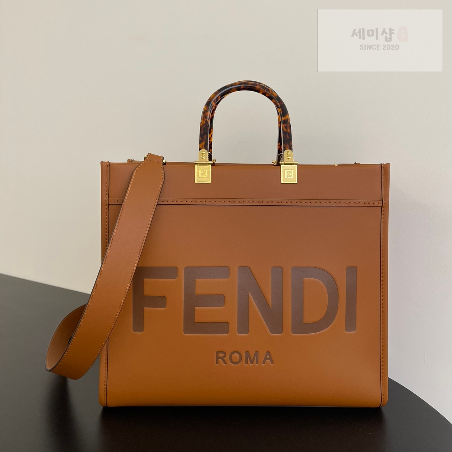 펜디 펜디 미디움 션샤인 쇼퍼백 카멜 Bag 1번 이미지