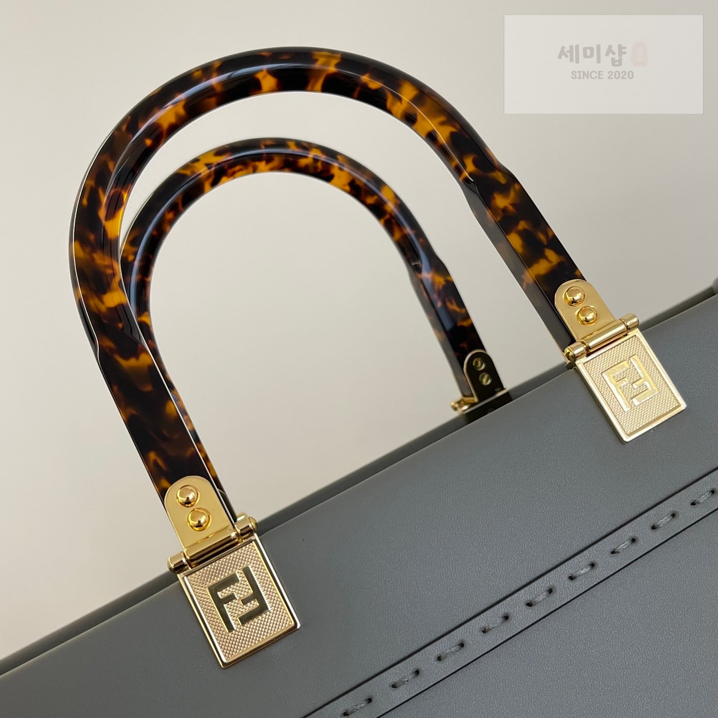 펜디 펜디 미디움 션샤인 쇼퍼백 그레이 Bag 5번 이미지