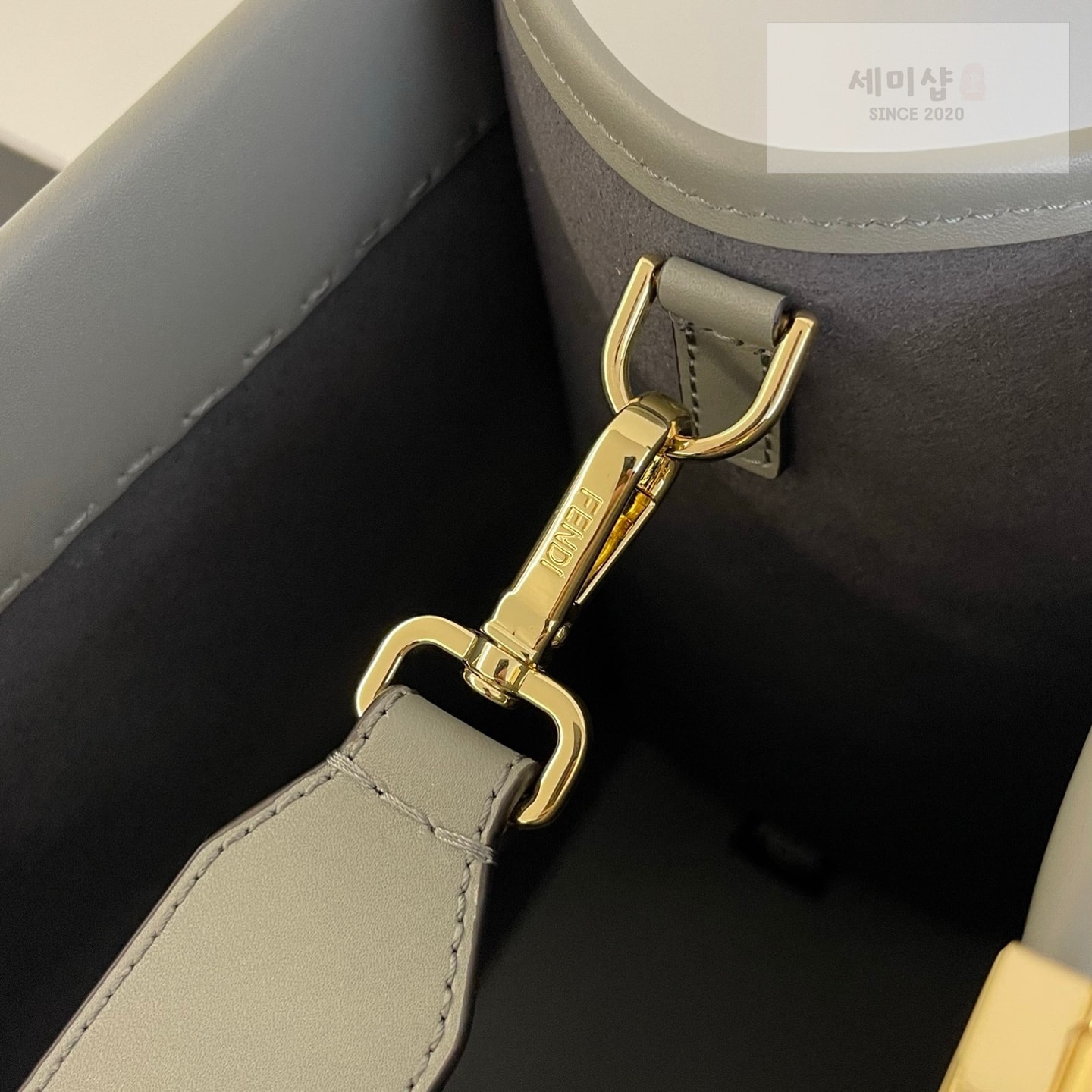 펜디 펜디 미디움 션샤인 쇼퍼백 그레이 Bag 6번 이미지