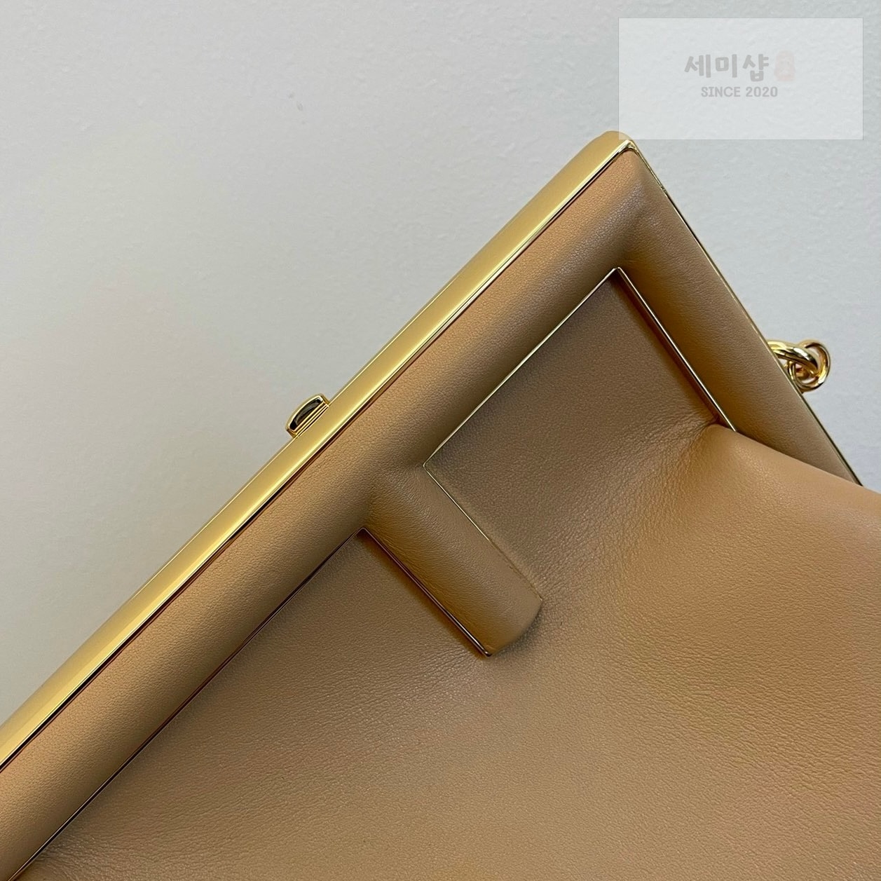 펜디 펜디 미디움 퍼스트백 웜 베이지 Bag 5번 이미지
