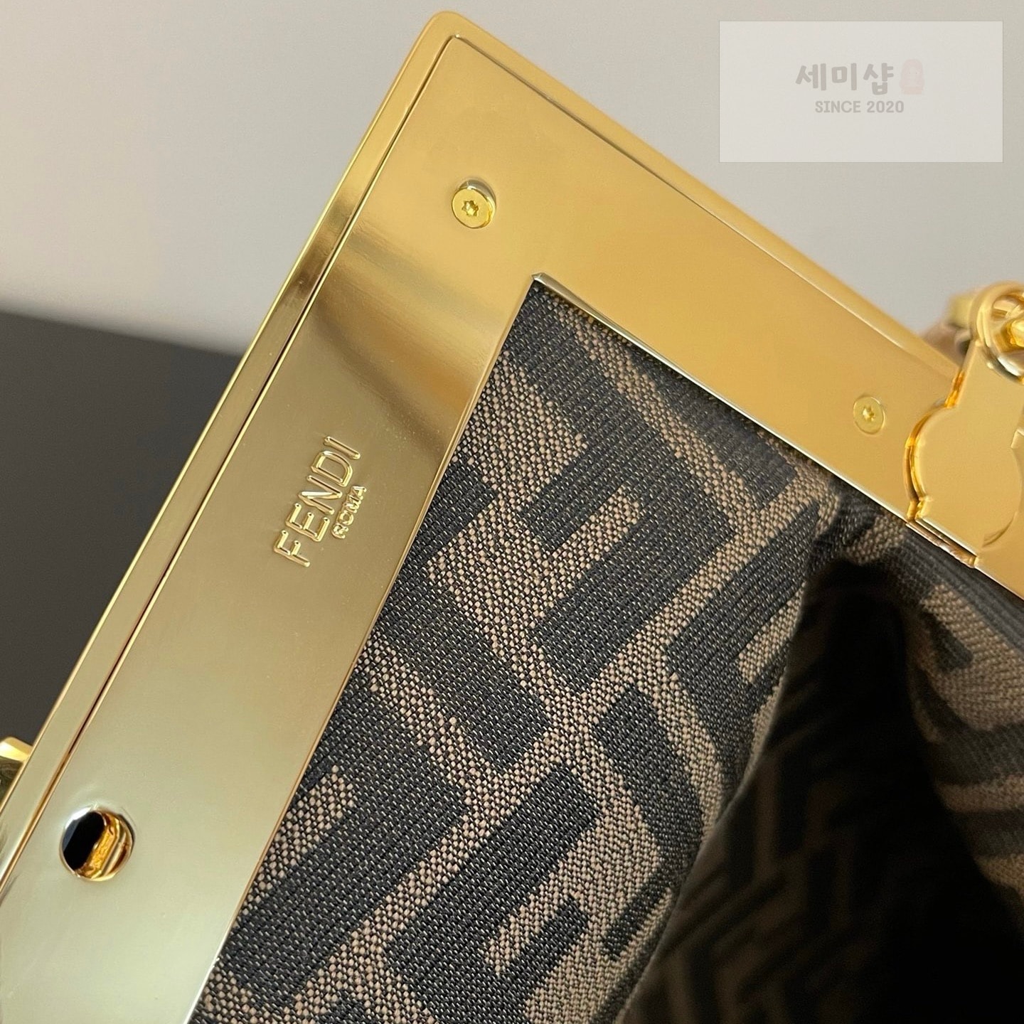 펜디 펜디 미디움 퍼스트백 웜 베이지 Bag 7번 이미지