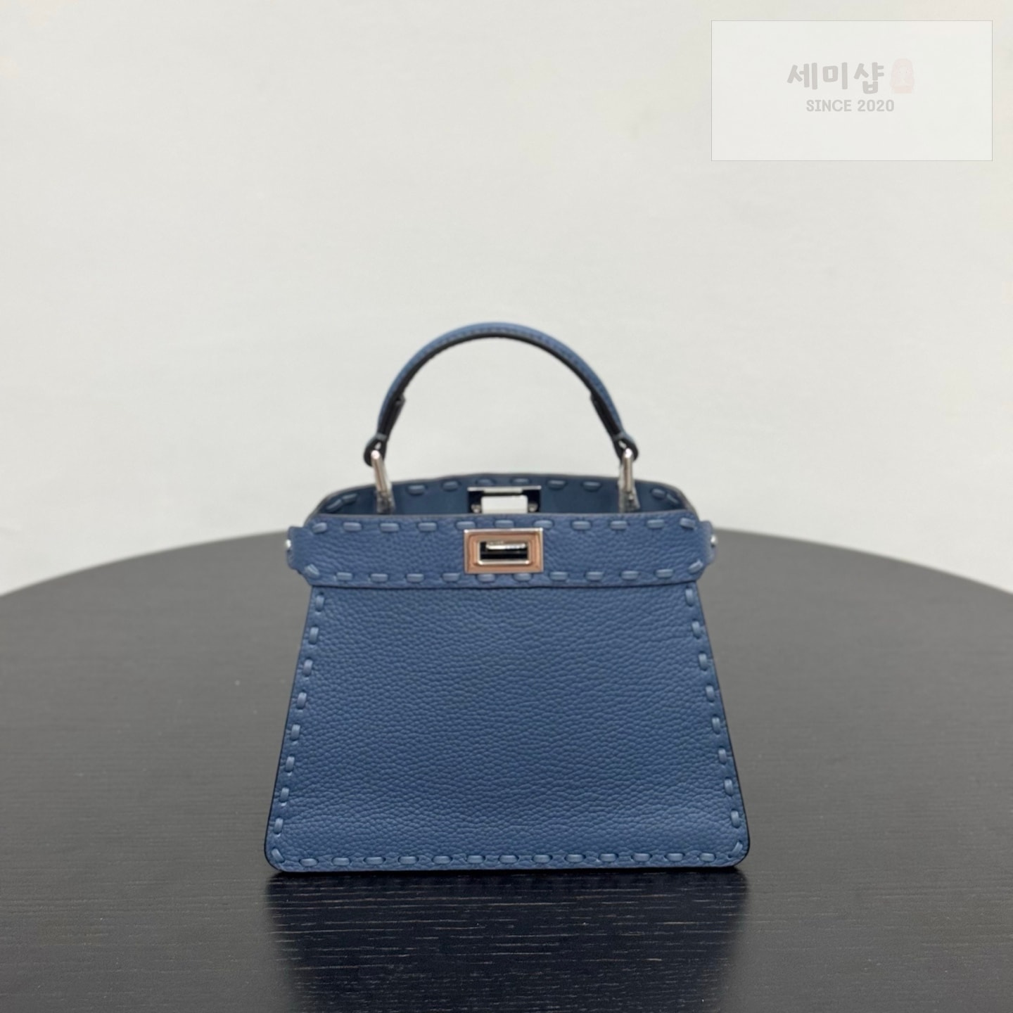 펜디 펜디 쁘띠 피카부 아이씨 유 블루 Bag 2번 이미지