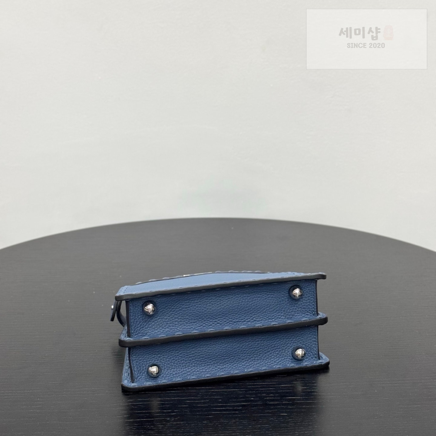 펜디 펜디 쁘띠 피카부 아이씨 유 블루 Bag 4번 이미지