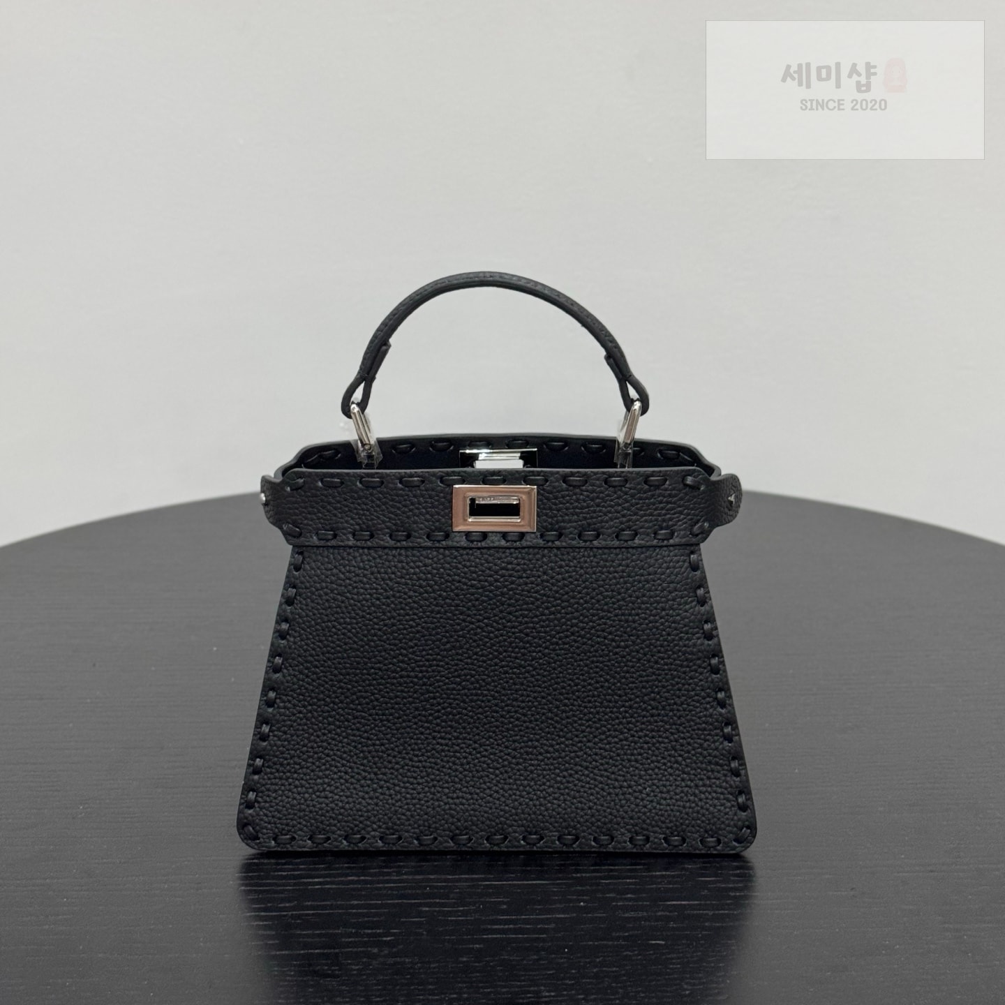 펜디 펜디 쁘띠 피카부 아이씨 유 블랙 Bag 2번 이미지