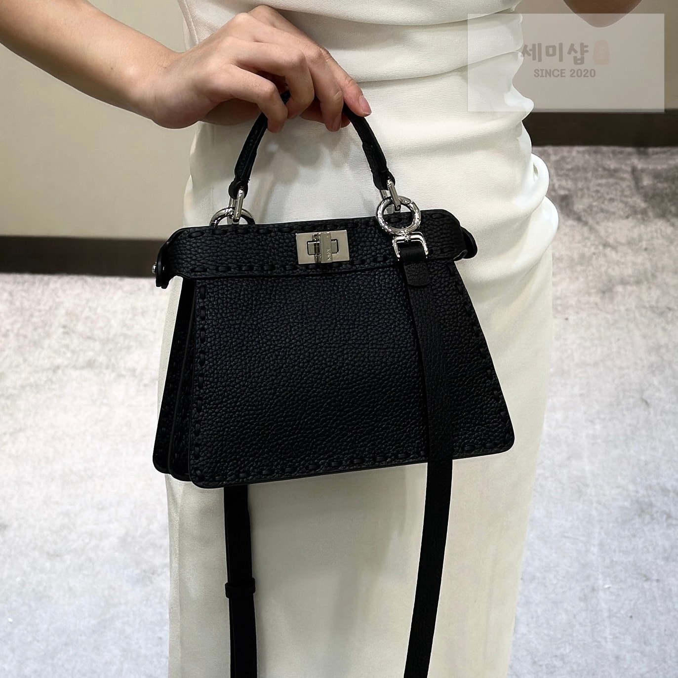 펜디 펜디 쁘띠 피카부 아이씨 유 블랙 Bag 8번 이미지