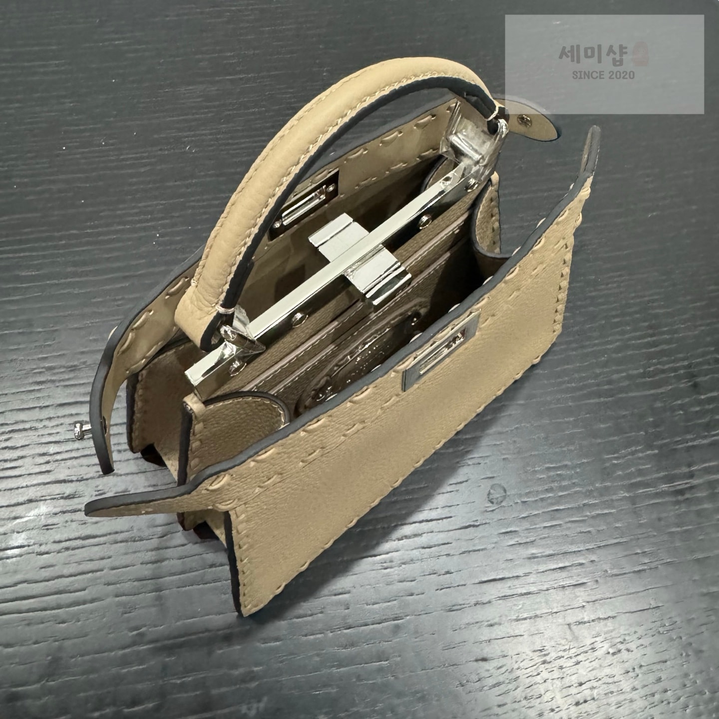 펜디 펜디 쁘띠 피카부 아이씨 유 베이지 Bag 6번 이미지