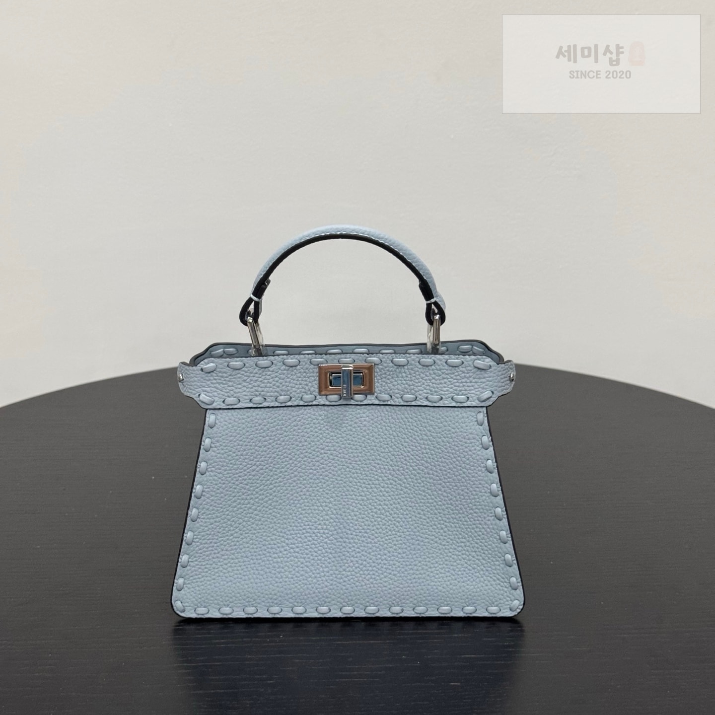 펜디 펜디 쁘띠 피카부 아이씨 유 라이트 블루 Bag 1번 이미지